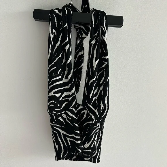 Tie Neck Zebra Print Halter Top - Picture 7 of 10